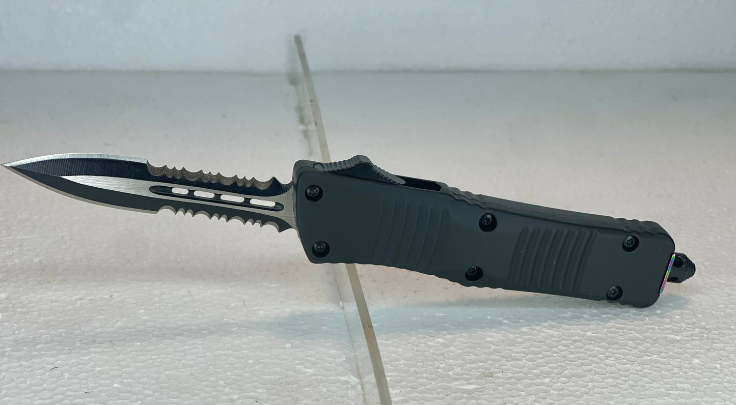 Small Hellion Black Serrated